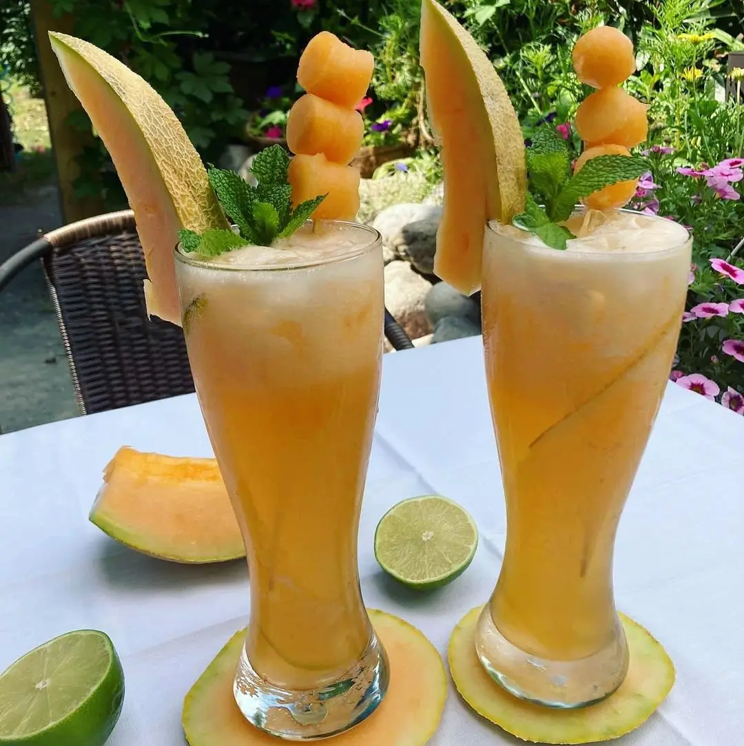 Cantaloupe agua fresca